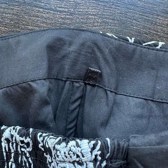 White House Black Market Floral Embroidered Bustier Top NWT Sz 2 - Picture 10 of 14